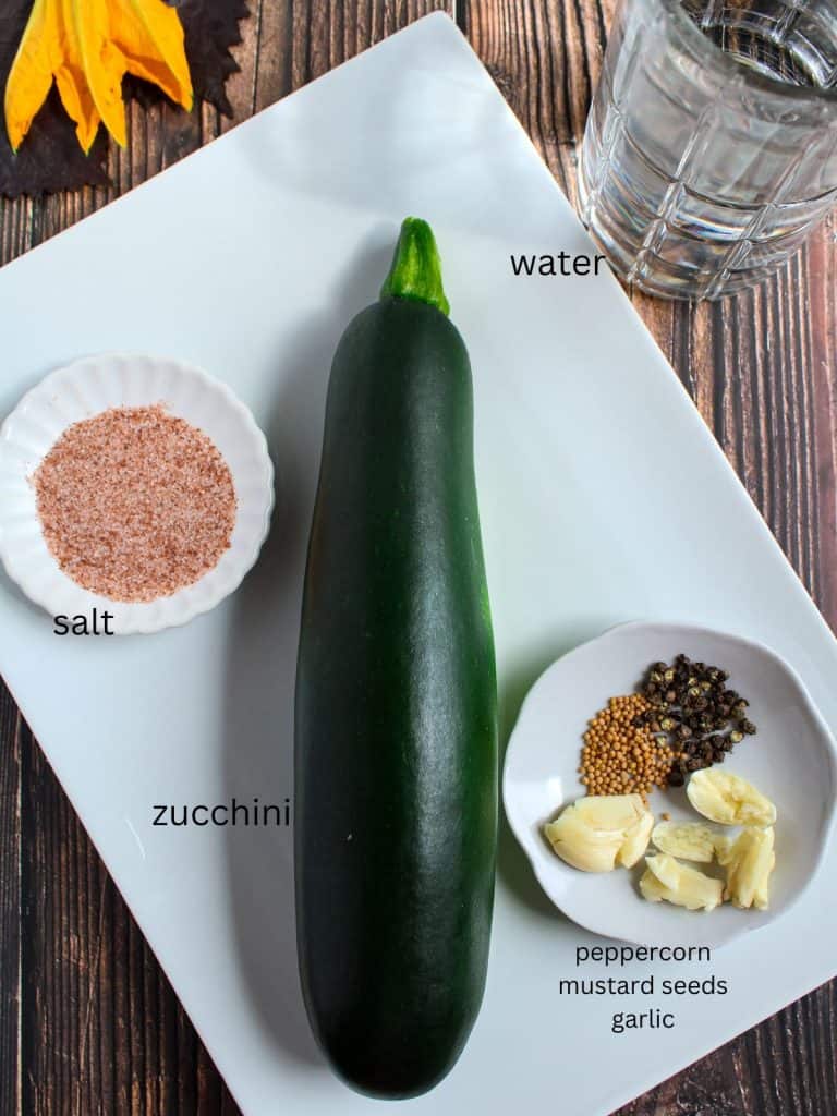 Ingredients for fermented zucchini.