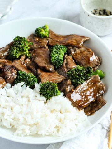 Finish dish of panda express beef and broccoli.