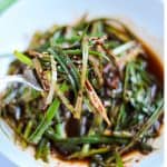 Finish dish of Korean green onion salad.